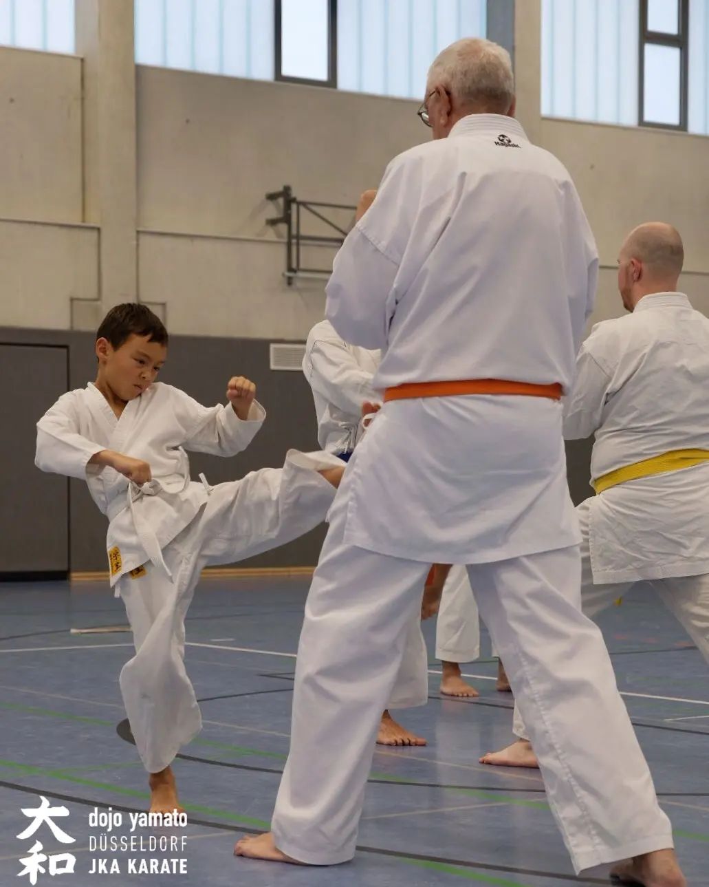 Training im Dojo Yamato Düsseldorf e.V.🥋
.
.
.
.
..
#karate #training #fun #jka #djkb #kihon #kata #kumite #düsseldorf #duesseldorf #japan #sport #sportmotivation #shotokan #traditional #nrw #yamatoduesseldorf #fitness #fitnessmotivation #jkaKarate #jkakaratedo #neuss #ratingen #hilden #leverkusen #kaarst #selbstbstbewusstsein #selbstvertrauen