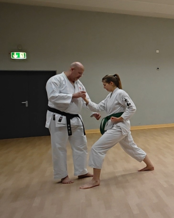 Training im Dojo Yamato Düsseldorf
Trainer Sven Wätzold-Kurihara