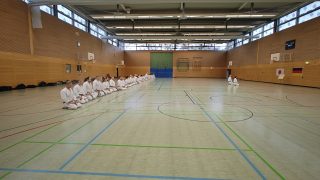 Training im Dojo Yamato Düsseldorf
Trainer Keigo Shimizu 🇯🇵 und Thomas Prediger 🇩🇪