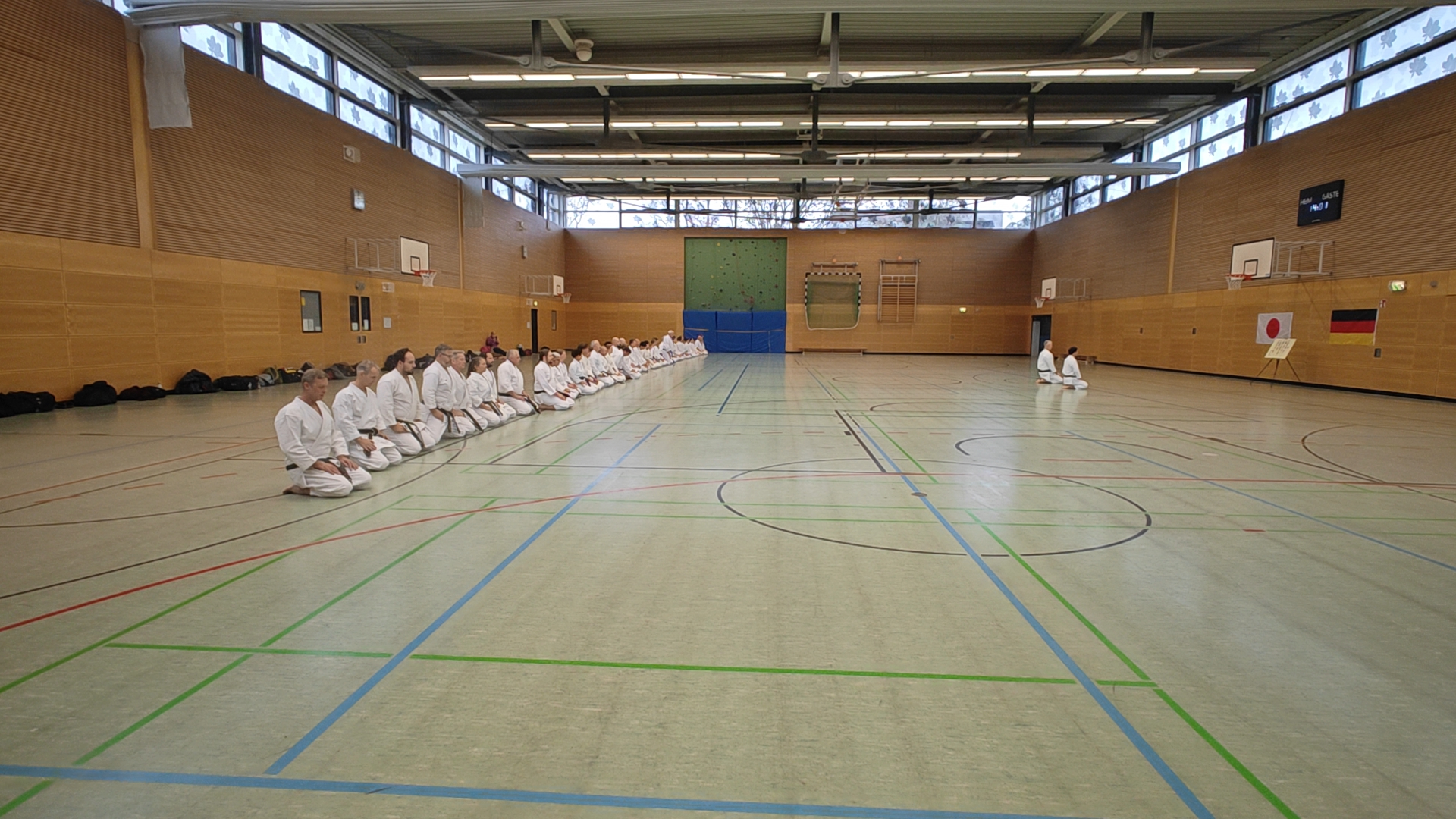 Training im Dojo Yamato Düsseldorf
Trainer Keigo Shimizu 🇯🇵 und Thomas Prediger 🇩🇪