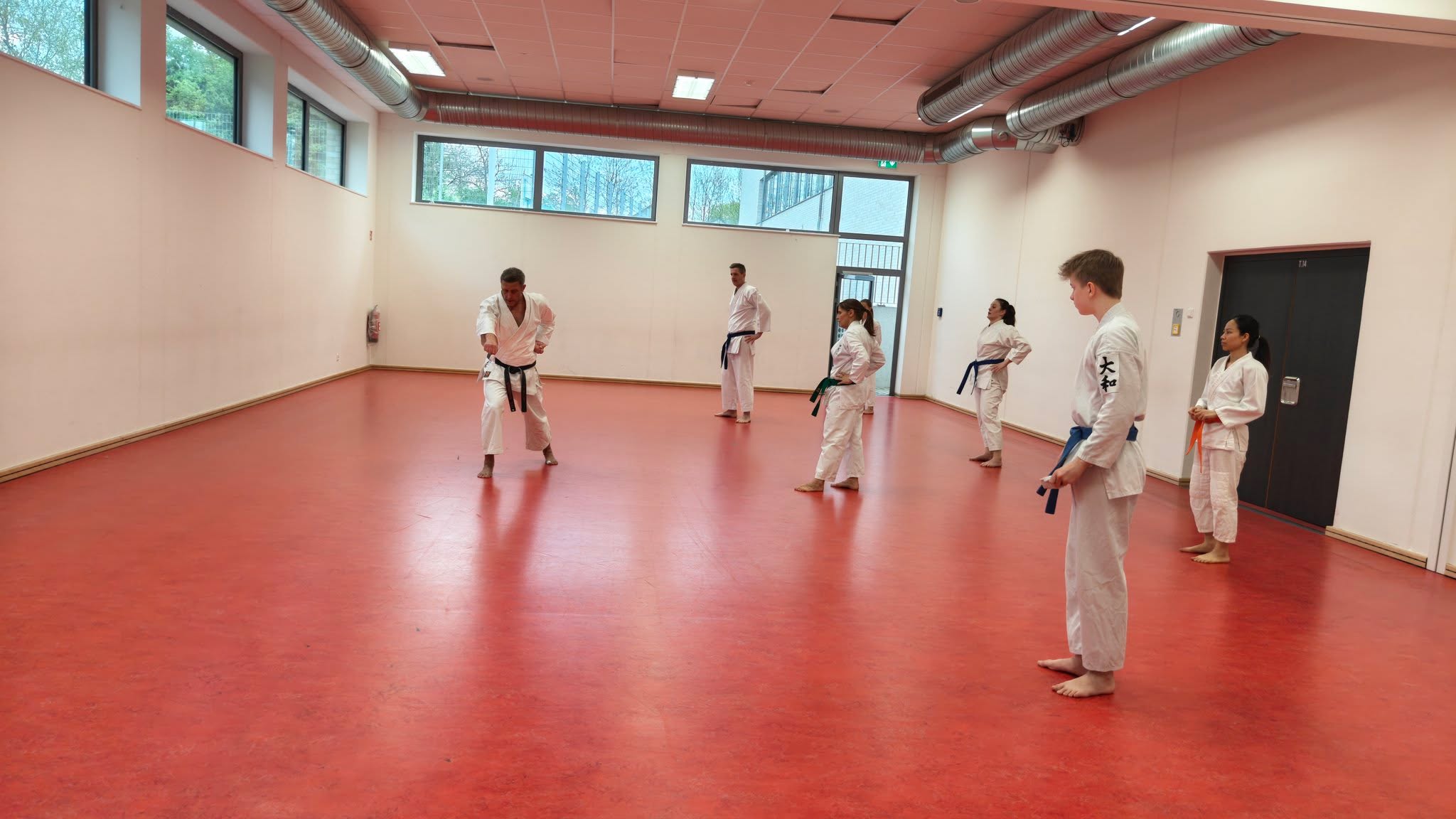 Training im Dojo Yamato Düsseldorf e.V.
Trainer Martin Hesse 🇩🇪