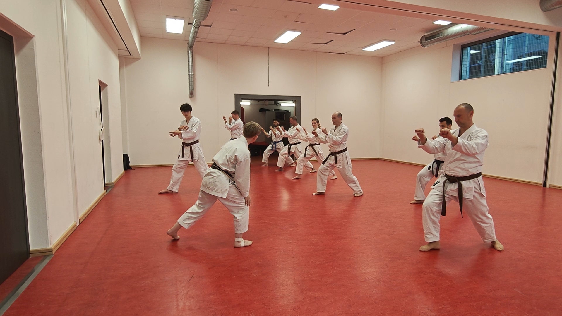 Training im Dojo Yamato Düsseldorf e.V.
Trainerin Sandra "Sandy" Brenscheid 🇩🇪