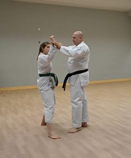 Training im Dojo Yamato Düsseldorf e.V.
Trainer Sven Wätzold-Kurihara 🇩🇪